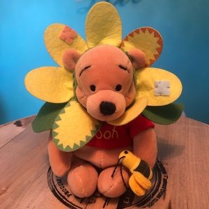 Vintage Winnie the Pooh beanie baby